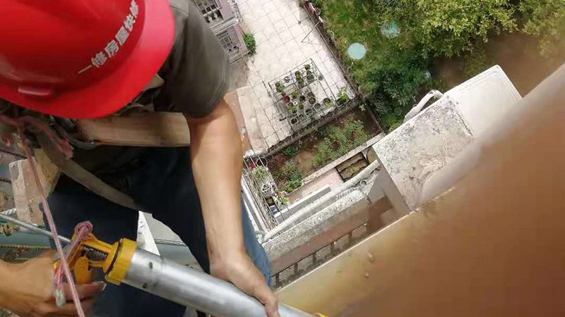 别墅屋顶防水材料选择：如何兼顾性能与成本